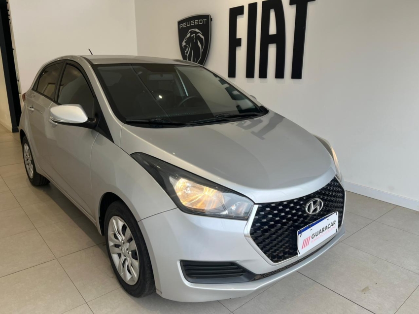 Hyundai HB20 1.0 COMFORT 12V FLEX 4P MANUAL na cor Prata