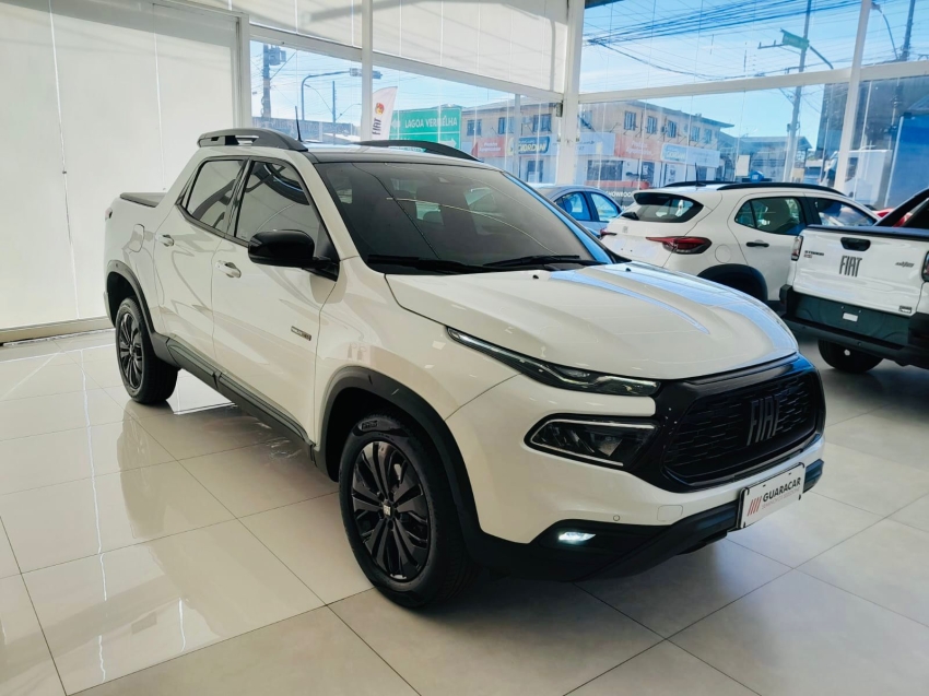 Fiat TORO 1.3 TURBO 270 FLEX VOLCANO AT6 na cor Branco