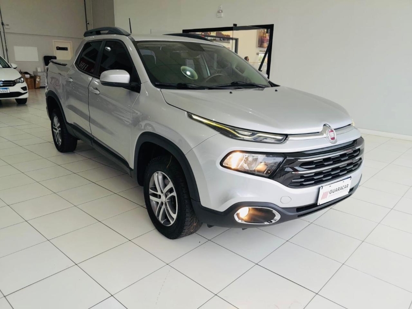 Fiat TORO 1.8 16V EVO FLEX FREEDOM AT6 na cor Prata